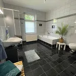 Dietel In Mit Wlan Terrasse Stellplatz Inklusive * באד שלמה