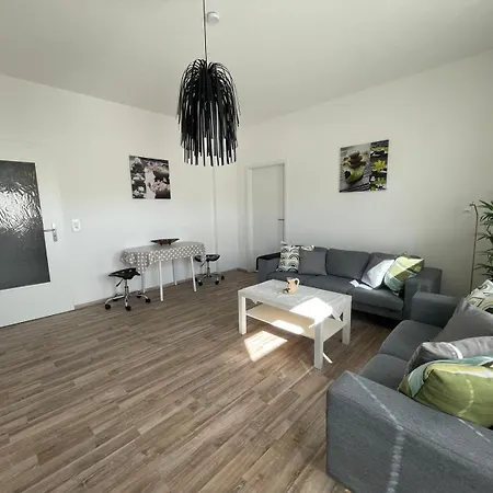 Ferienwohnung Dietel In Bad Schlema Mit Wlan Terrasse Stellplatz Inklusive Apartment